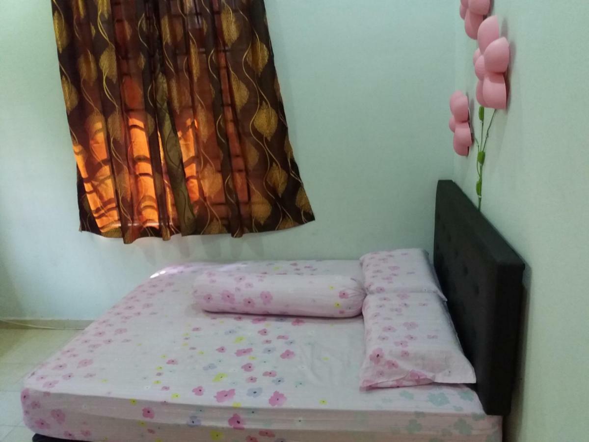 Seri Baqti Homestay Tanah Merah  Luaran gambar